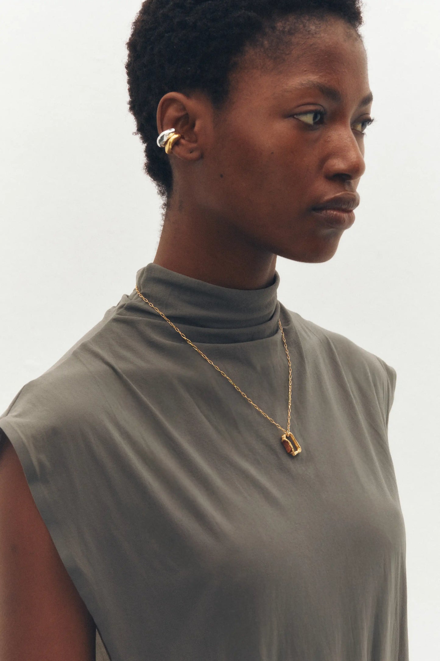 Octubre Necklace