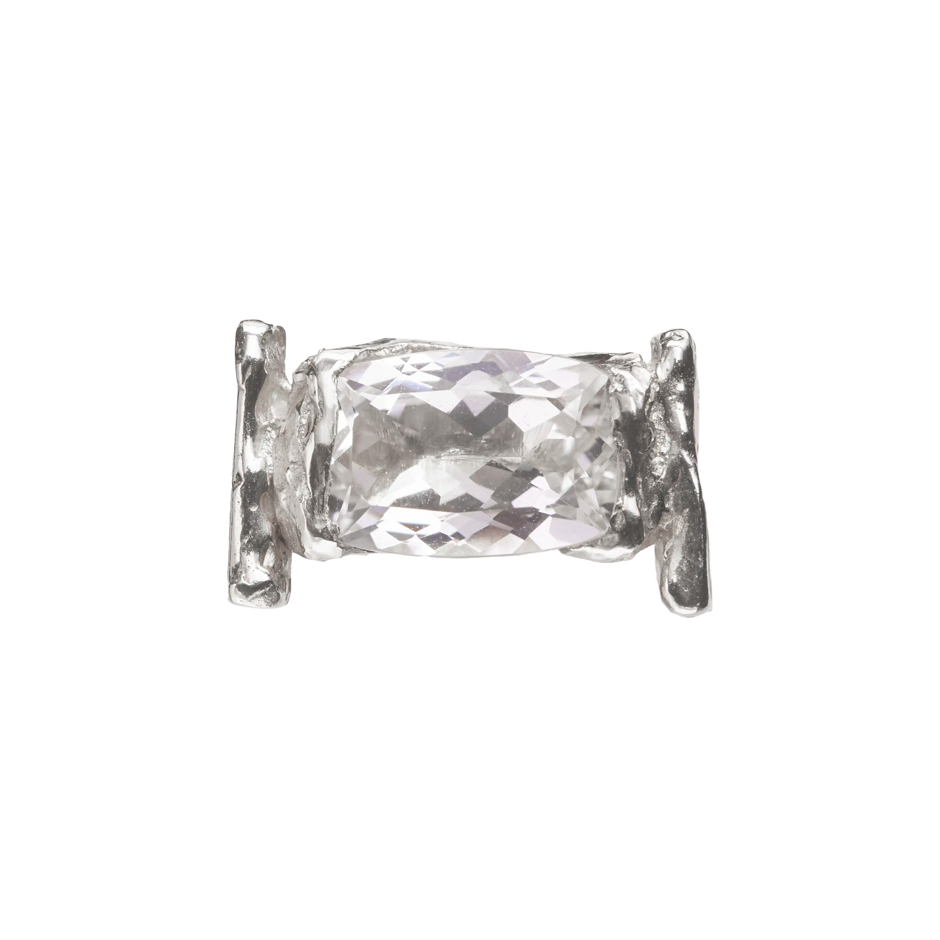 Abril: Handmade Silver Ring with White Topaz | Simuero