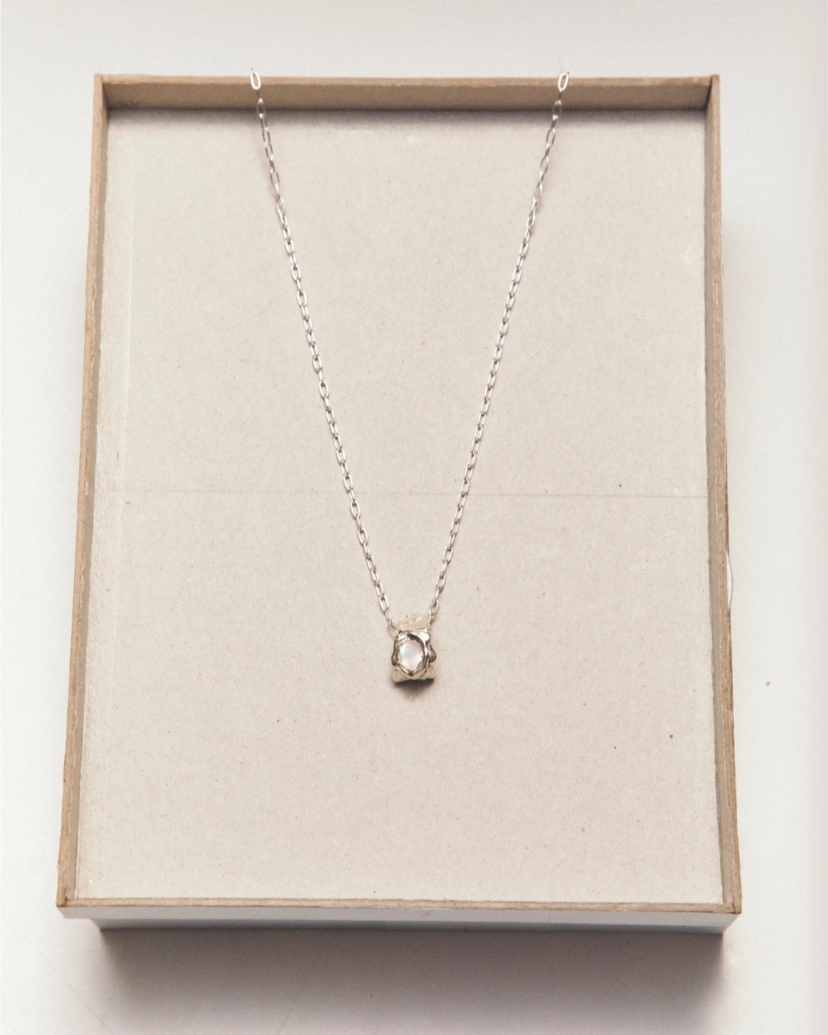 アクセサリー simuero Norte Necklace 06-june-moon-stone-necklace-