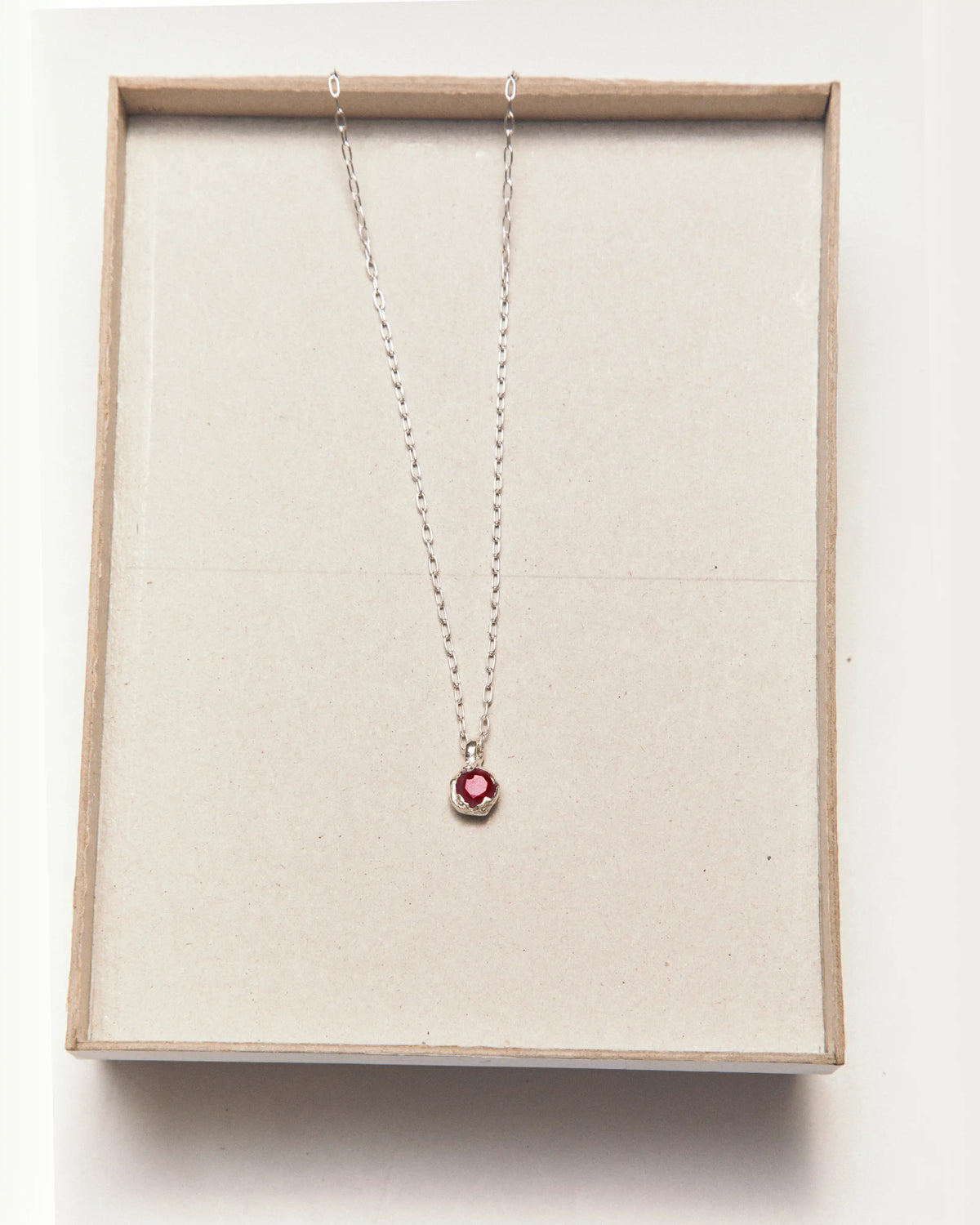 アクセサリー simuero Julio Necklace Julio: Recycled Silver Necklace & Ruby | Simuero