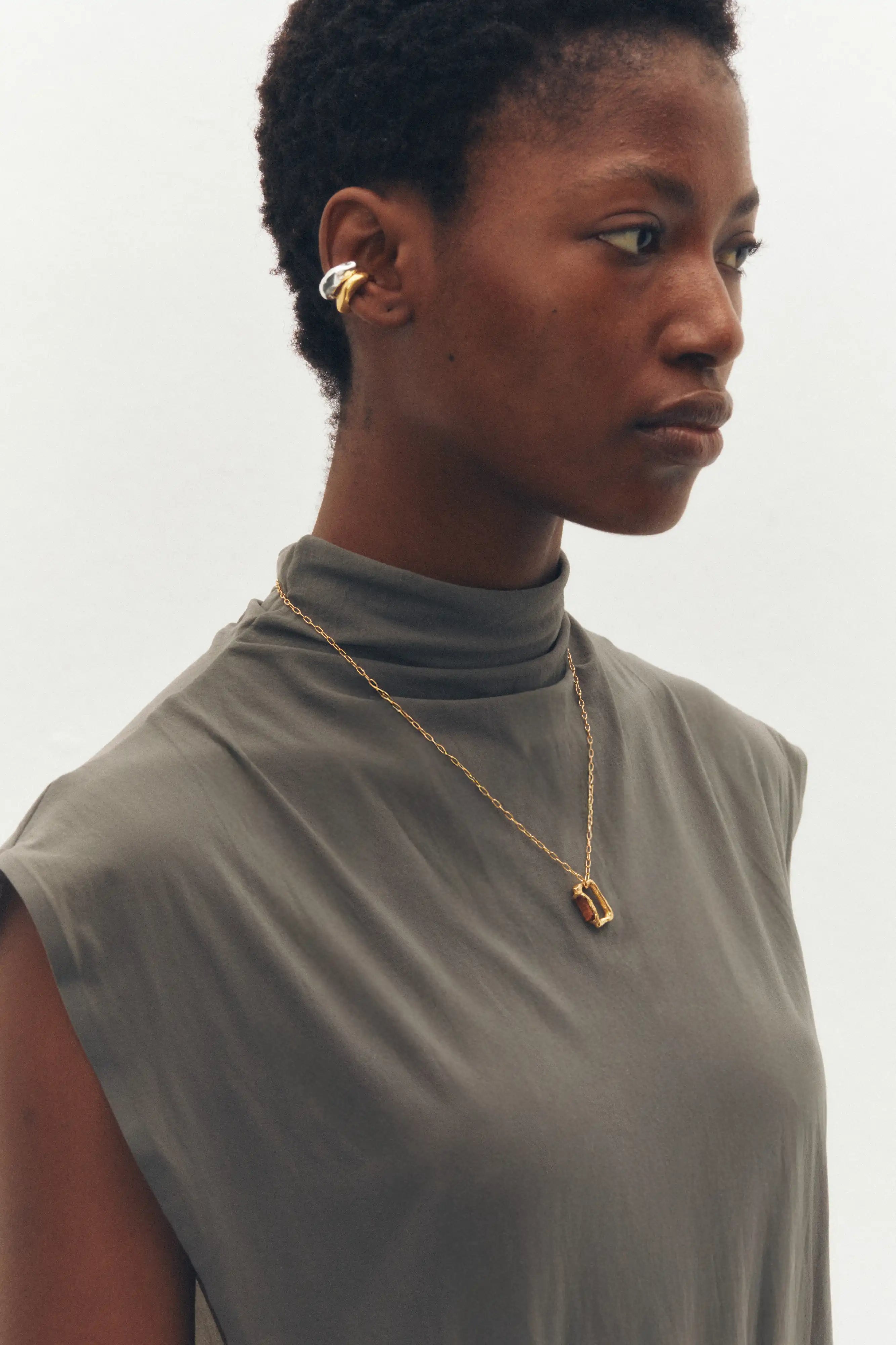 Octubre Necklace