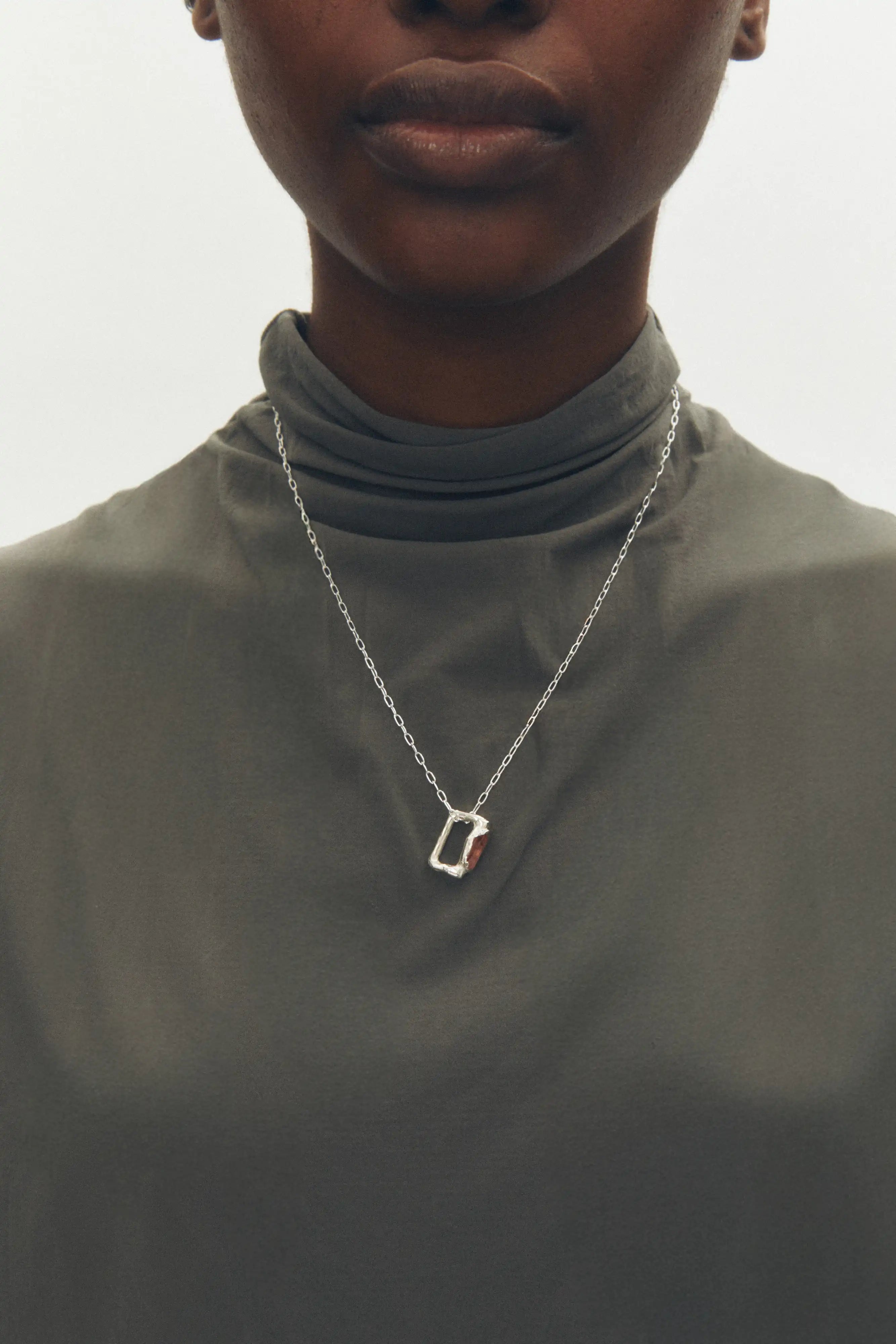 Octubre Necklace