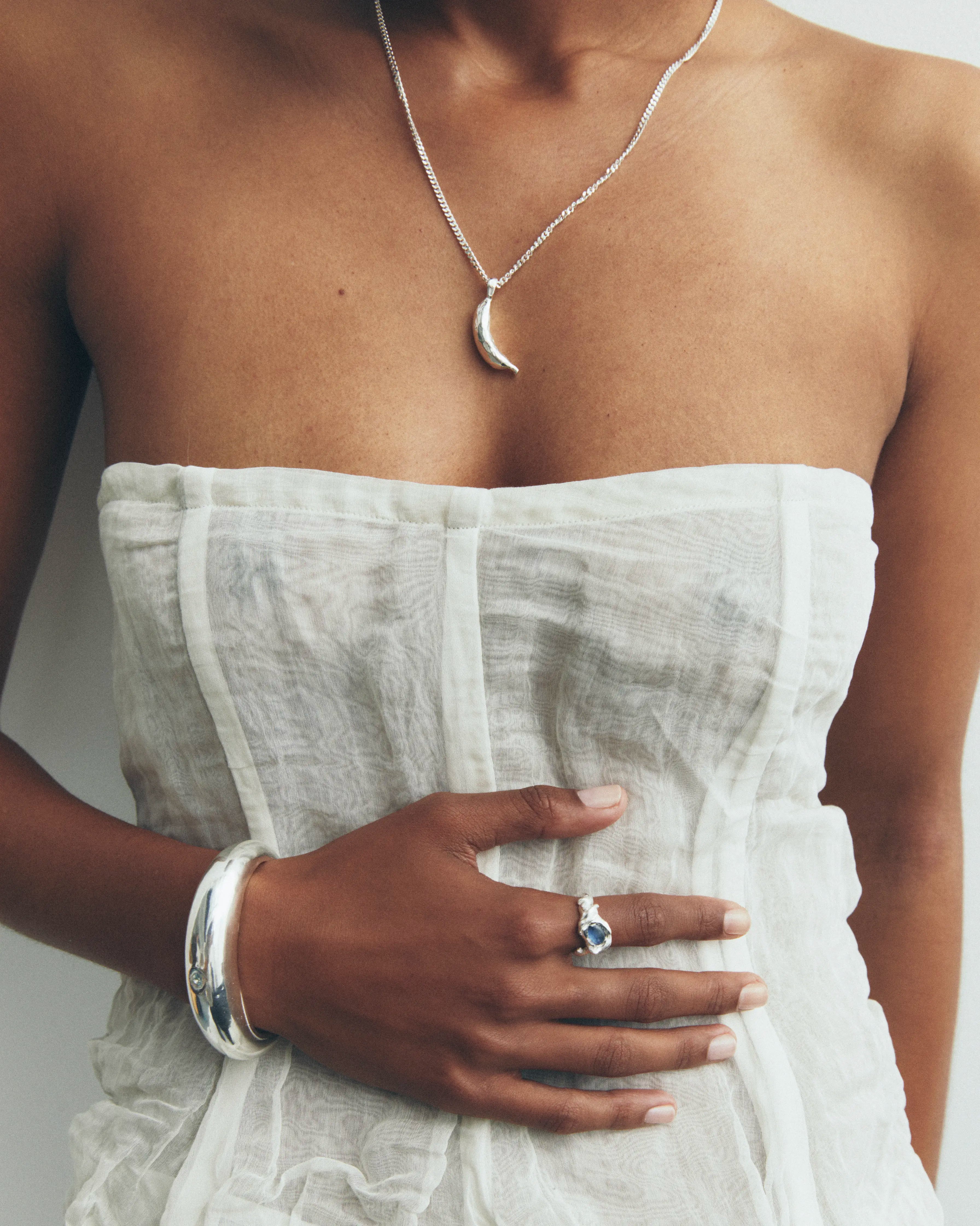 LIANA - Handmade silver ring | Simuero