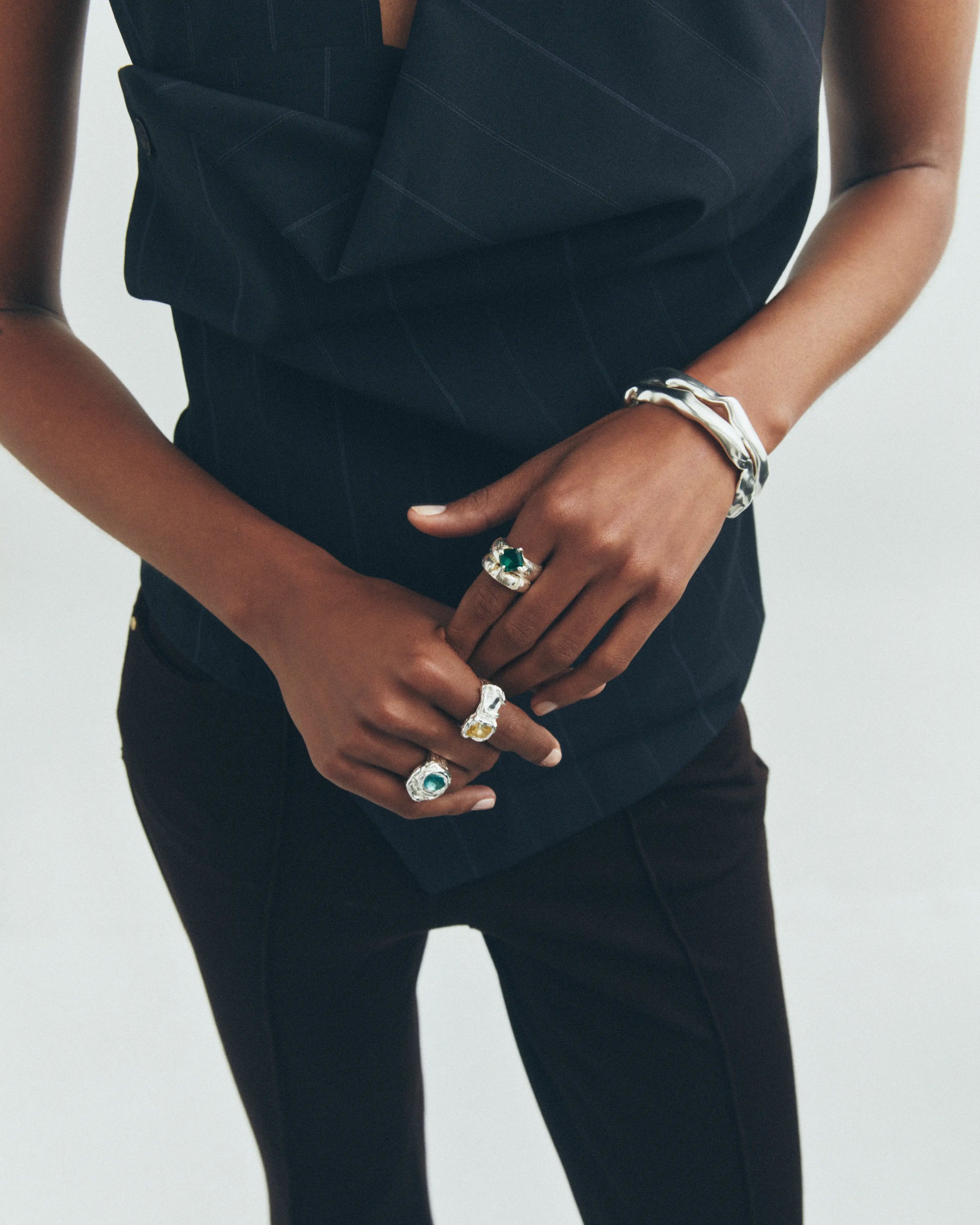 Mayo: Handmade Silver Ring with Lab Grown Emerald | Simuero Mayo: Handmade Silver Ring with Lab Grown Emerald | Simuero