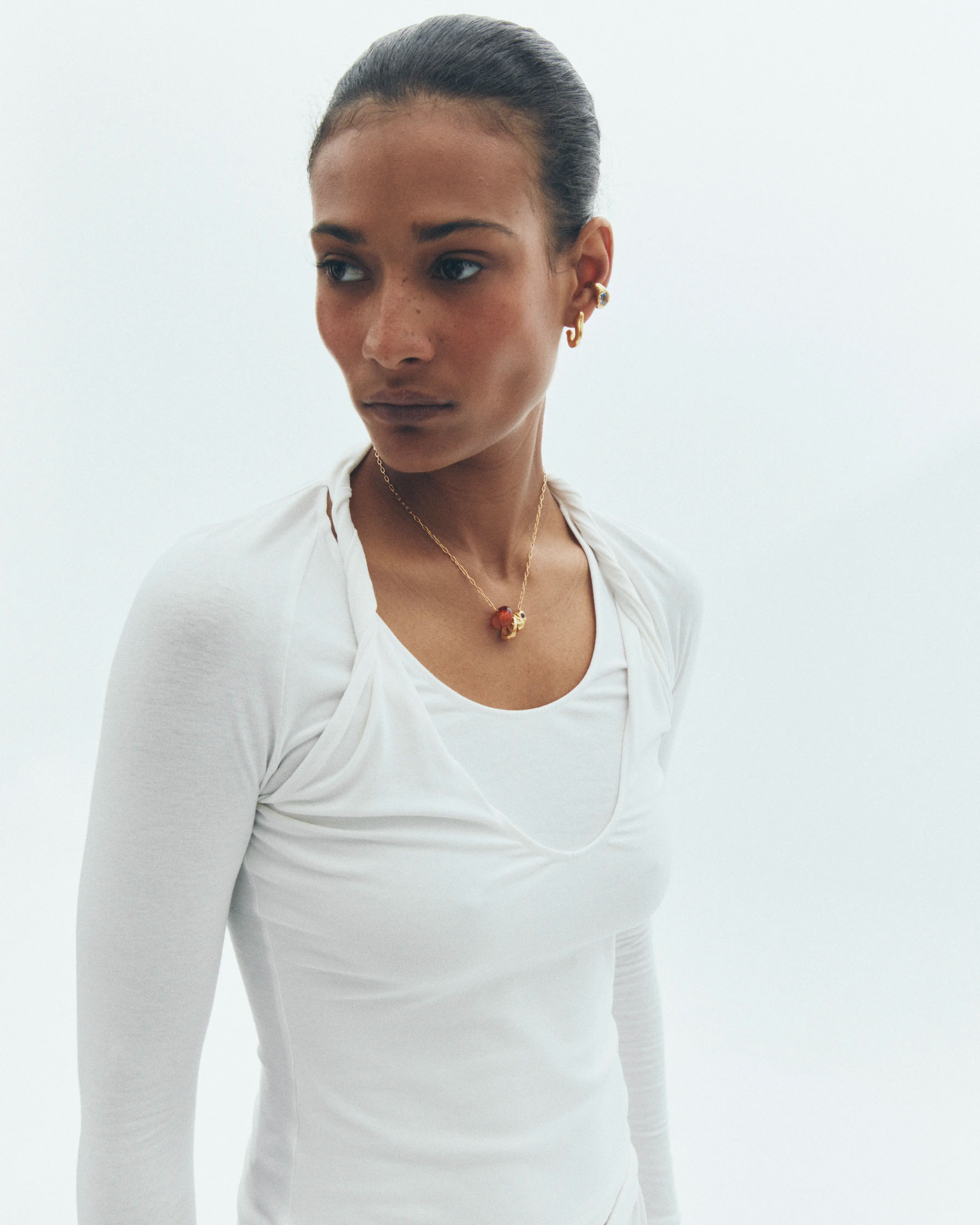 LA NIETA DE ALICIA - Handmade gold plated necklace | Simuero