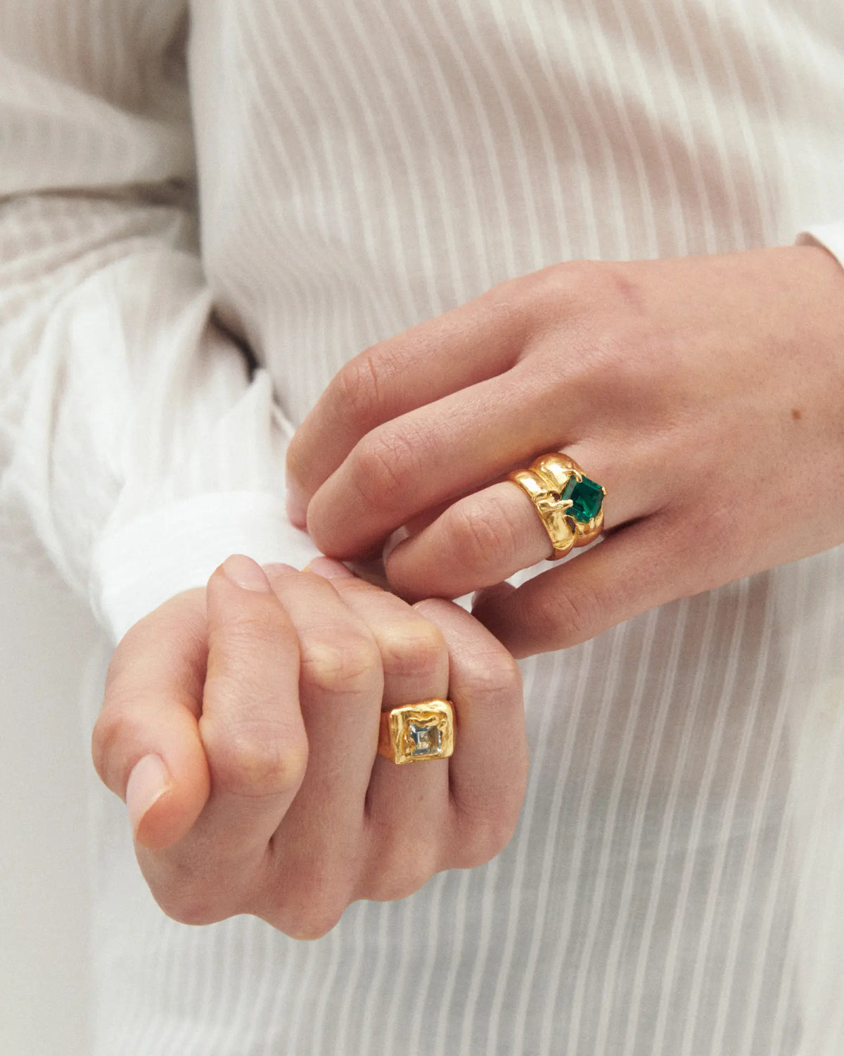 Marzo: Handmade 18k Gold Ring with Aquamarine | Simuero