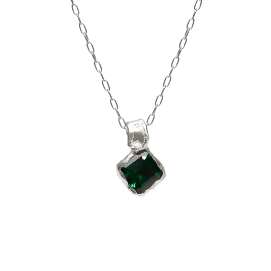 Mayo: Handmade Silver Ring with Lab Grown Emerald | Simuero Mayo: Handmade Silver Ring with Lab Grown Emerald | Simuero