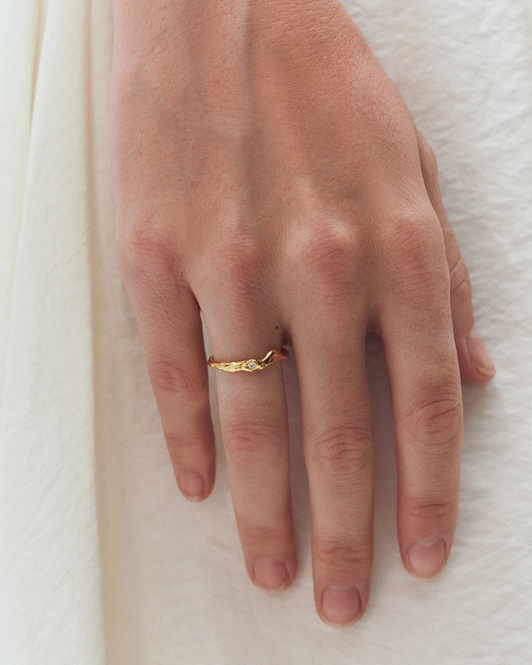 Ría Wedding Band