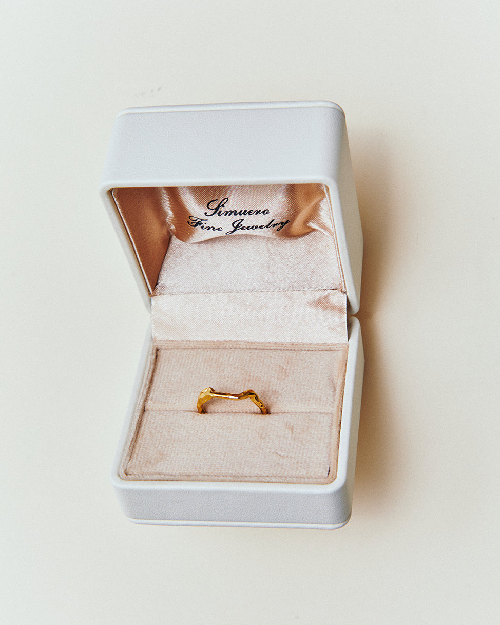 Salada Wedding Band