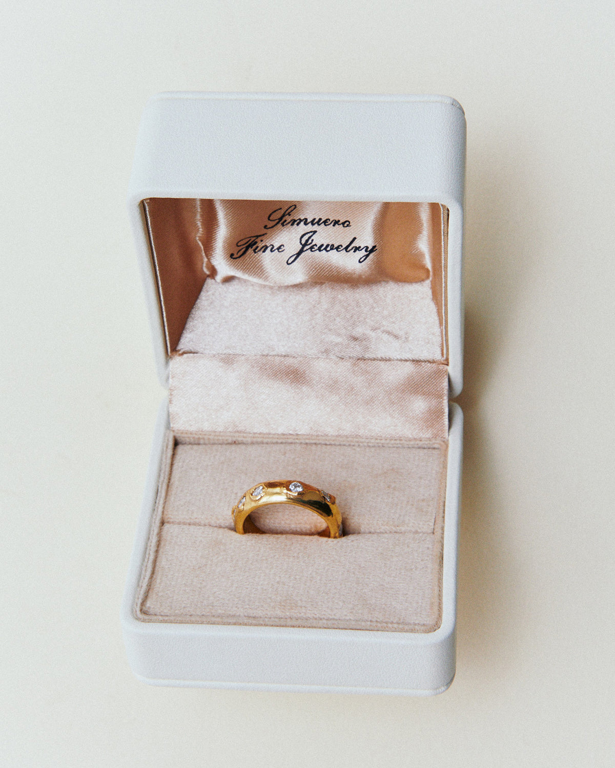 Nueve Diamond Band