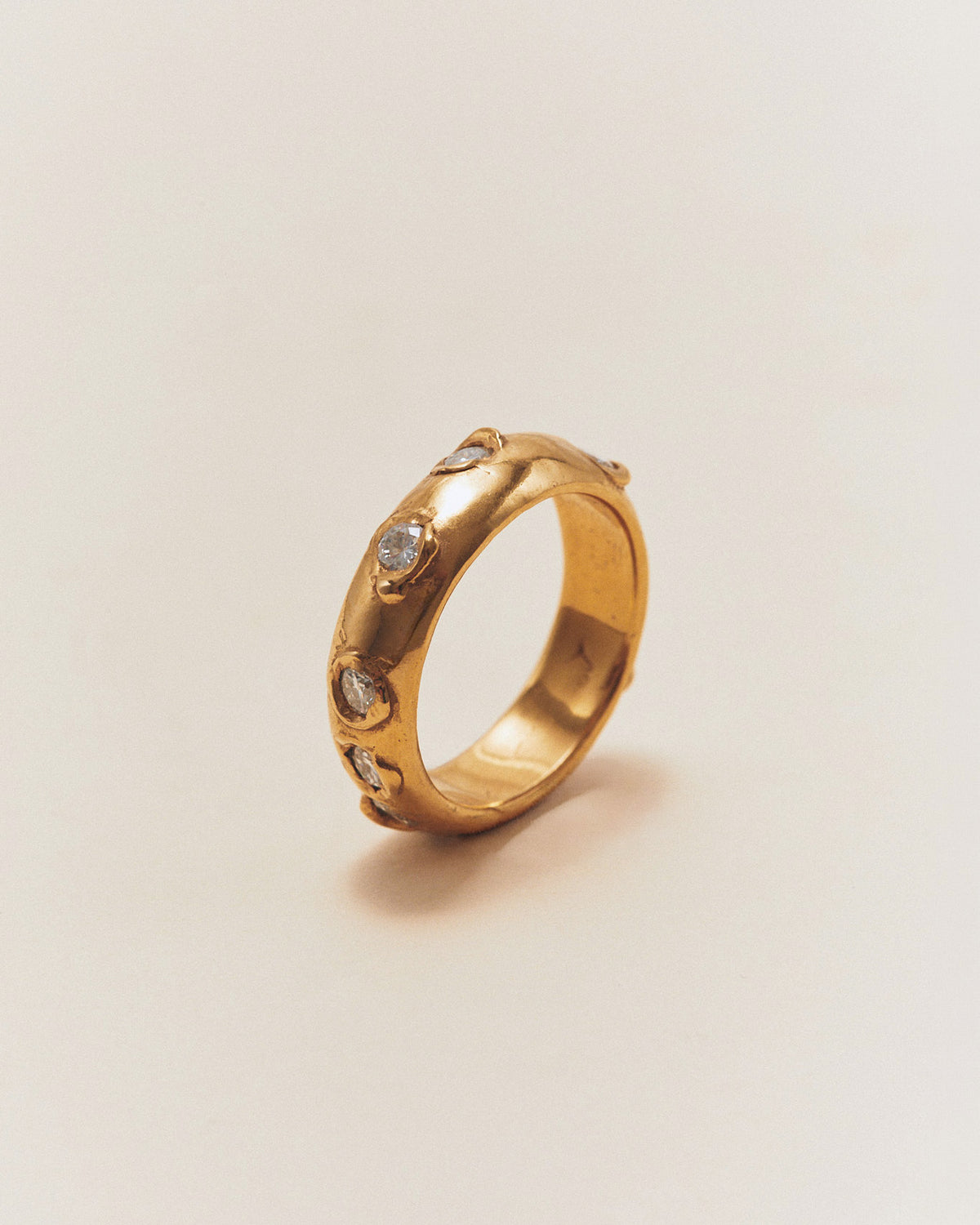 Nueve Diamond Band